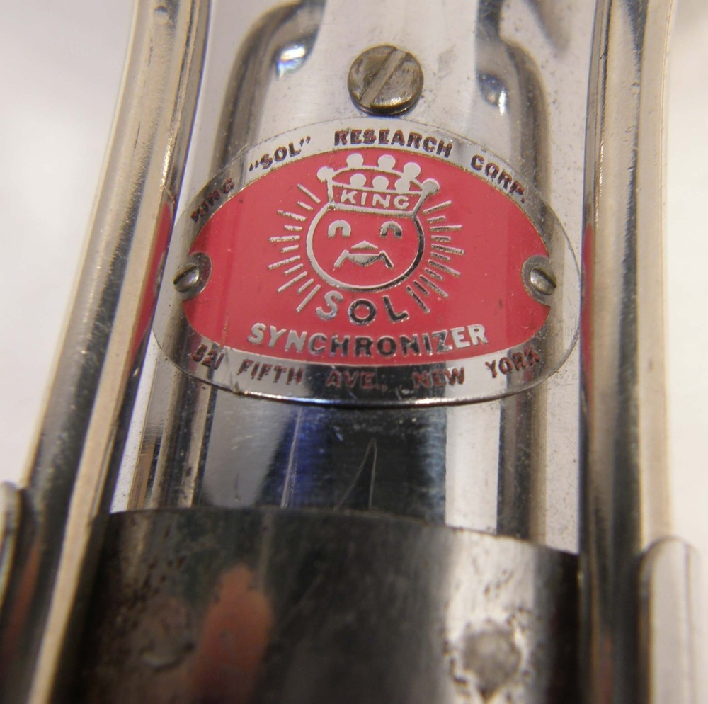 VINTAGE KING SOL RESEARCH CORP SYNCHRONIZER CAMERA FLASH & REFLECTOR