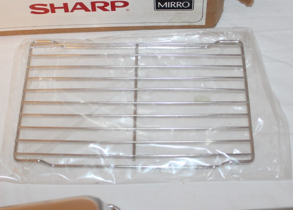VTG SHARP HOT STUFF Browning Microwave Over 3 PC Bakeware Set Mirro w/Box
