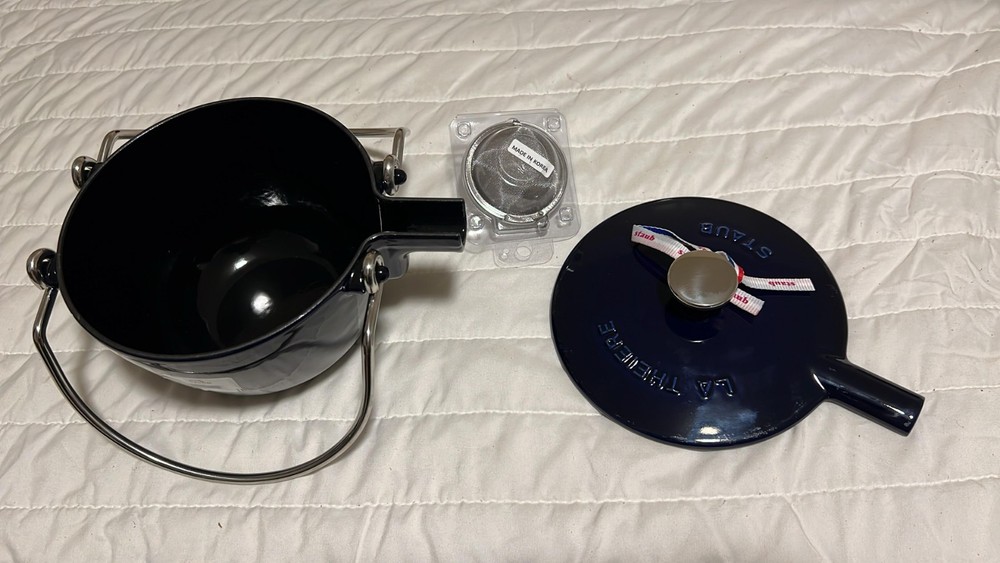 Staub Cast Iron 1.2 qt, Round, Tea Kettle, Dark blue
