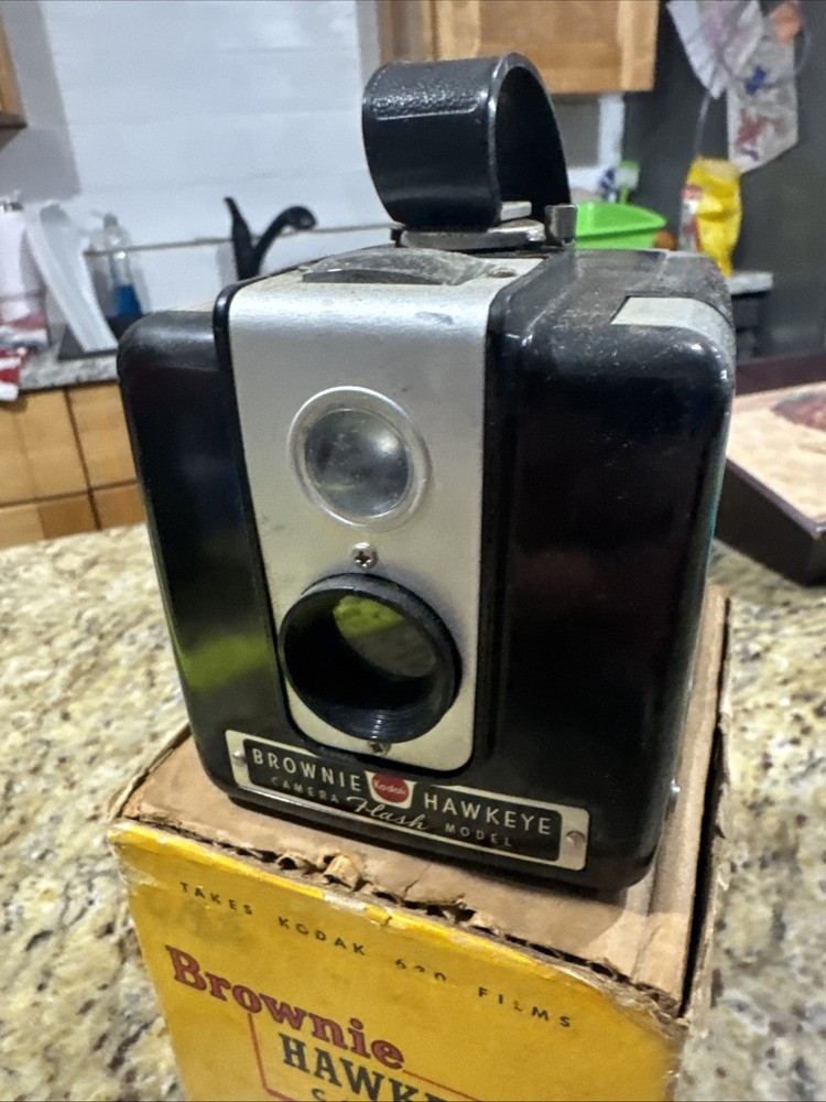 Kodak Brownie Hawkeye Camera Flash Model With Original Box Untested Nice Cpix