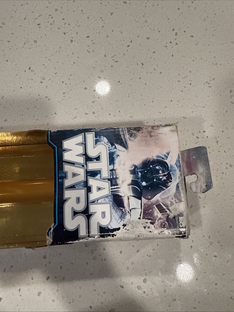 Star Wars Darth Vader Ultimate FX Lightsaber 2011 New