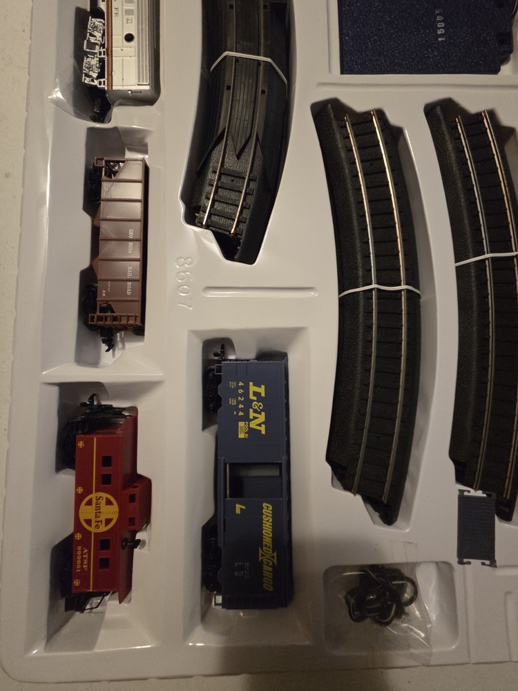 Vintage Branch Line Complete Electronic Ho Scale Train Set