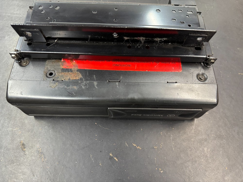 MERCEDES BENZ CD CHANGER