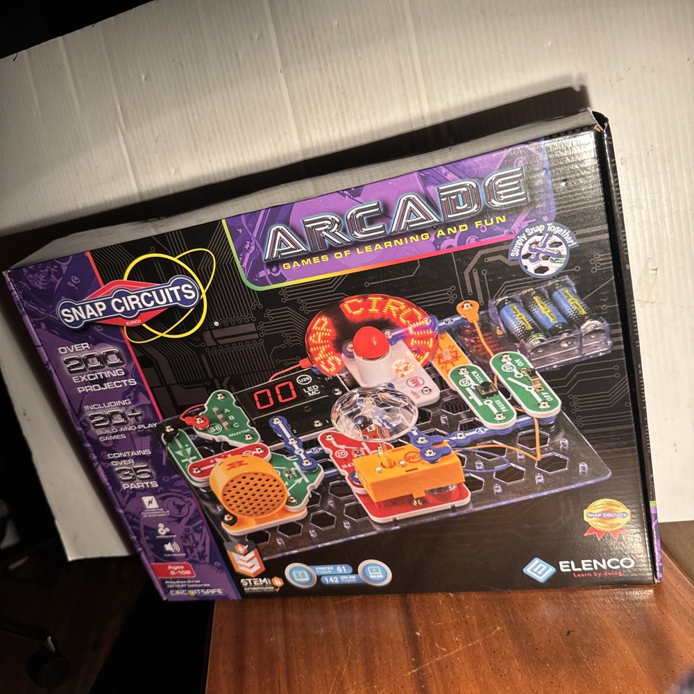 Snap Circuits Arcade Electronic Game STEM Kit 200 Projects Learning Fun New Seal