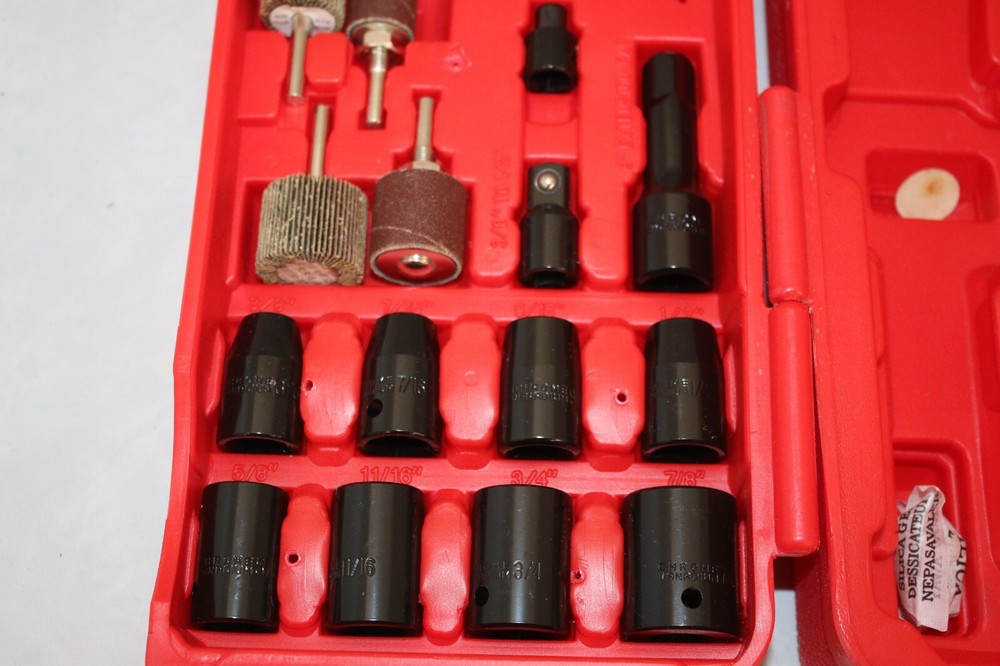 Mastergrip 77 PC Air Tool Set (Missing multiple items)