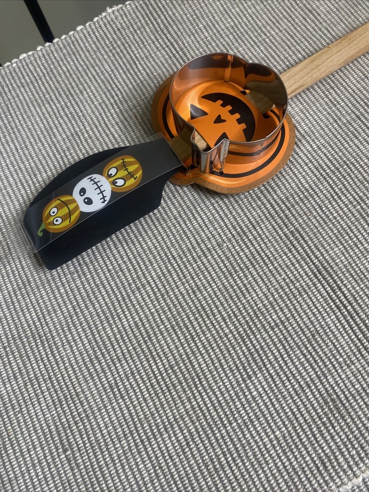 Wicked Treats 2 Piece Baking Set