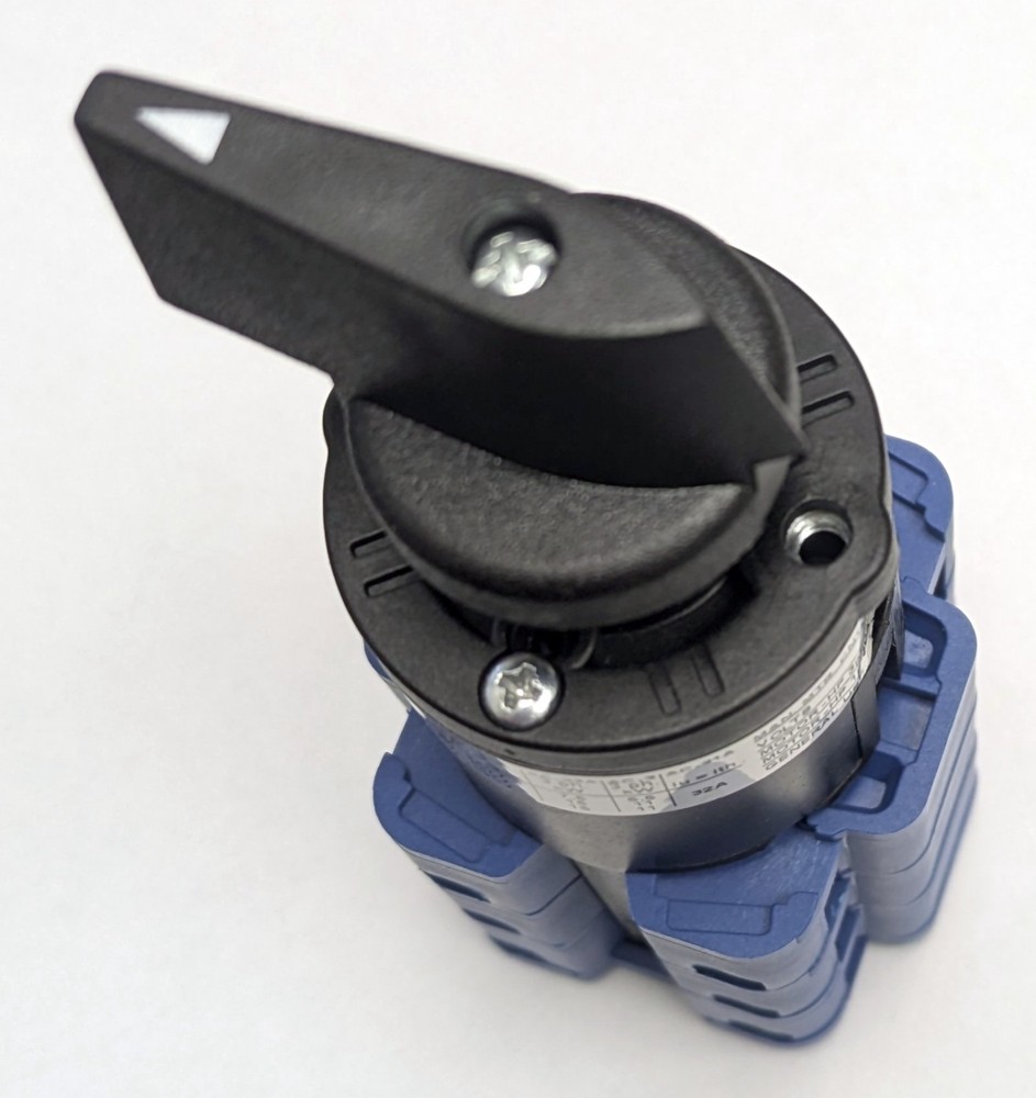 Kraus & Naimer CA25s 30A switch, panel mnt, 2-position 60° 6-pole, customizeable