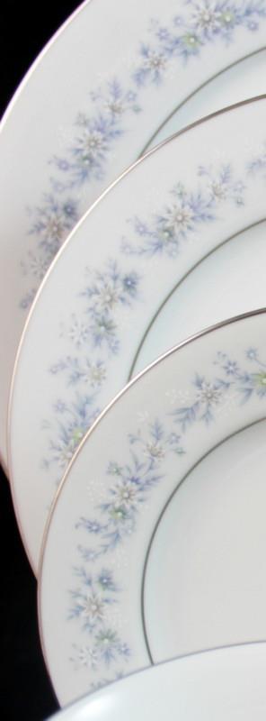 Noritake Marywood Five Piece Place Setting 2181