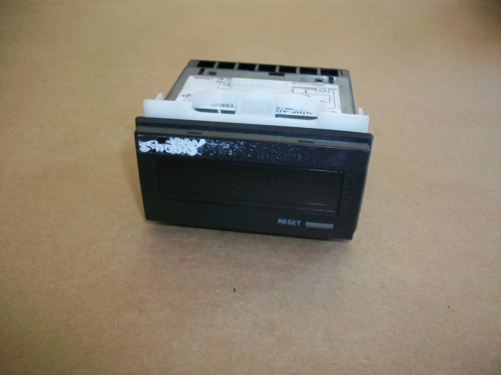 Omron H7HP-ADB  Total Counter / Time Counter  24vdc Source    USED