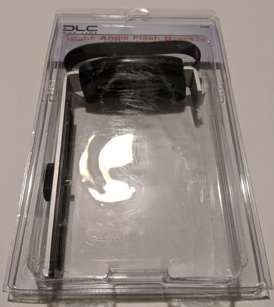 DLC Dot Line Right Angle Flash Bracket