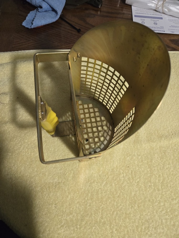 beach sand scoop metal detecting