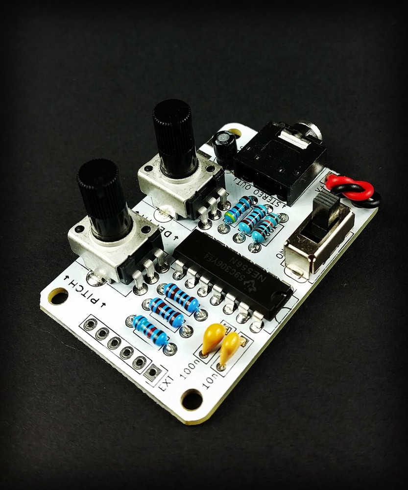 Atari Punk Console APC DIY synth soldering kit by Rakit