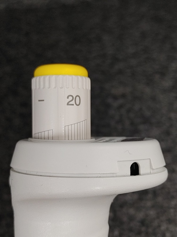 EPPENDORF REFERENCE 2-20μL Single Channel Adjustable Mechanical Pipette
