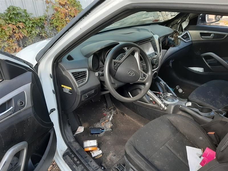 Camera/Projector Camera Gate Mounted Fits 12-17 VELOSTER 591343