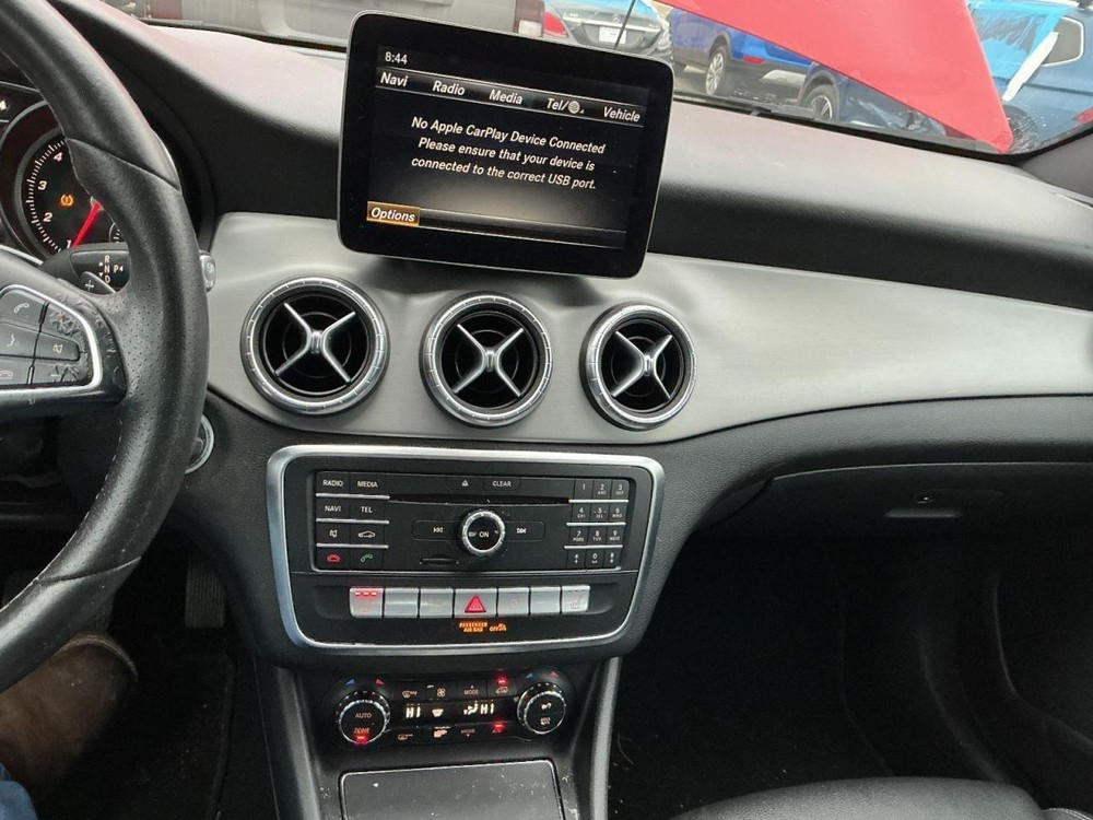 CLA250 2017 Glove Box 4934947