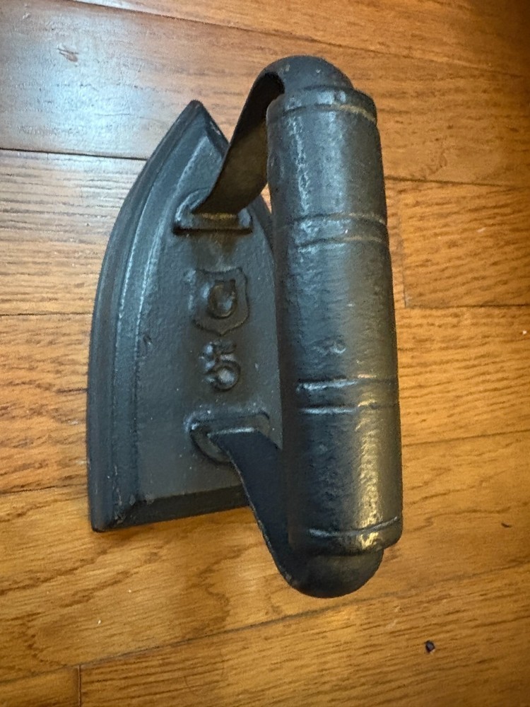 Antique Cast Iron C 5 Flat Sad Iron