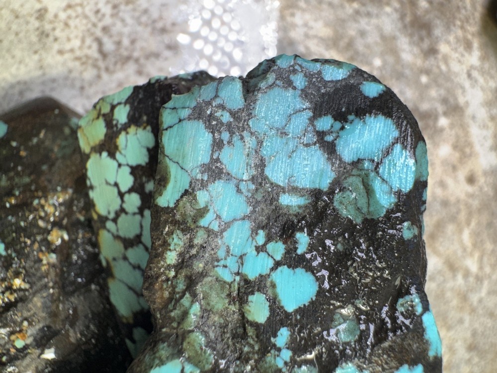 Stabilized hubei turquoise rough nice color and pattern