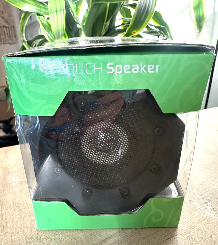 Tectron #HT707 Black Touch Speaker Rechargeable No Cables No Pairing EUC