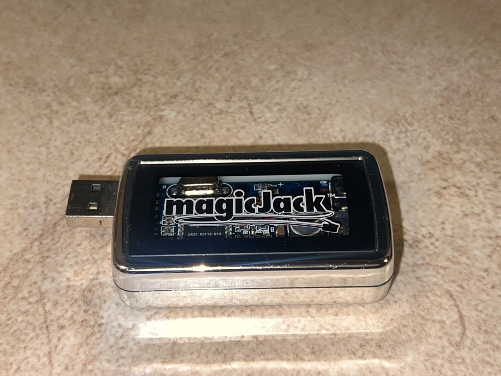 MagicJack A921 USB PC to Phone Jack Free Local Long Distance Magic Jack