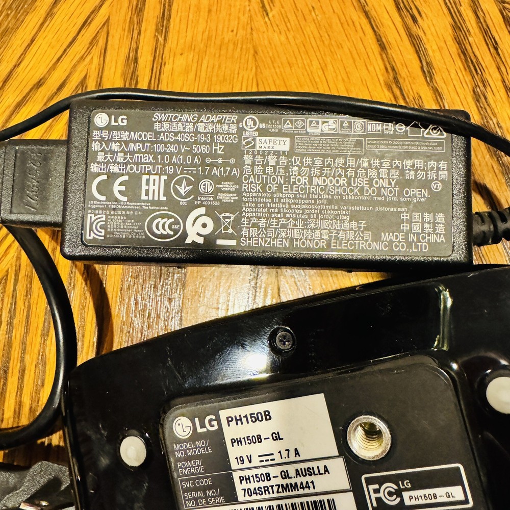 LG MiniBeam Black LED Projector PH150B - Wireless Bluetooth TESTED