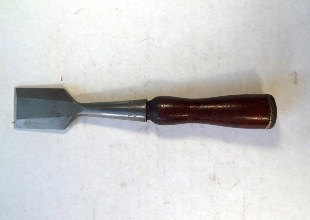 Stanley Bevel Edge Socket Chisel 1 1/2" Blade