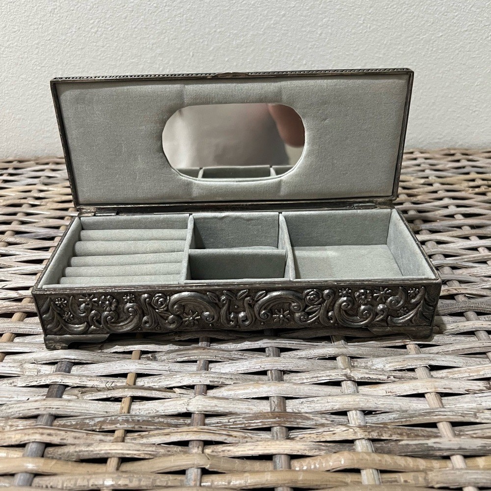 Godinger Silver Ornate Silver Jewelry Box, EUC, sturdy, classy, decorative