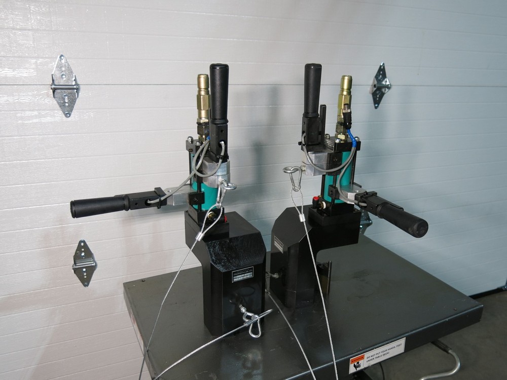 TOX PRESSOTECHNIK JOINING SYSTEM POWER PACK TWO CINCHERS UNUSED SHARP