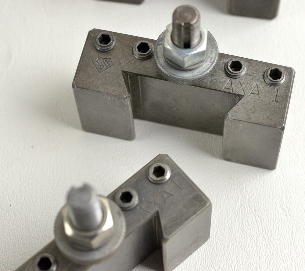 Aloris AXA Quick Change Tool Post Set – 7 holders