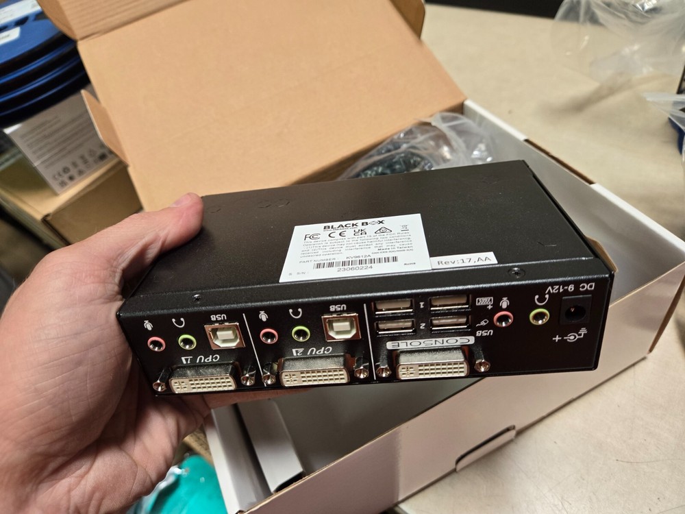 BLACK BOX KV9612A DESKTOP KVM SWITCH NOB