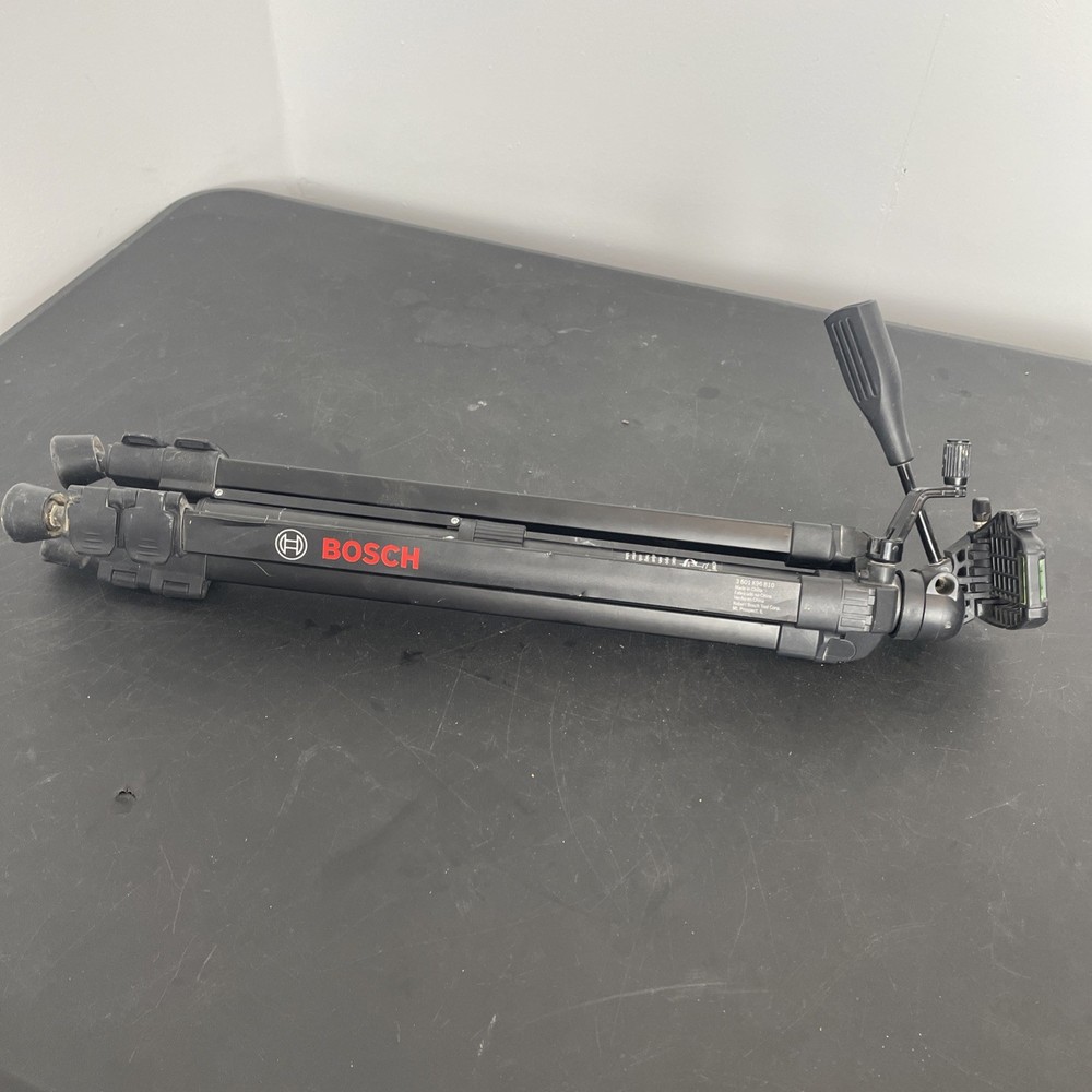 Bosch Tripod Black with Handle and Level Bubble