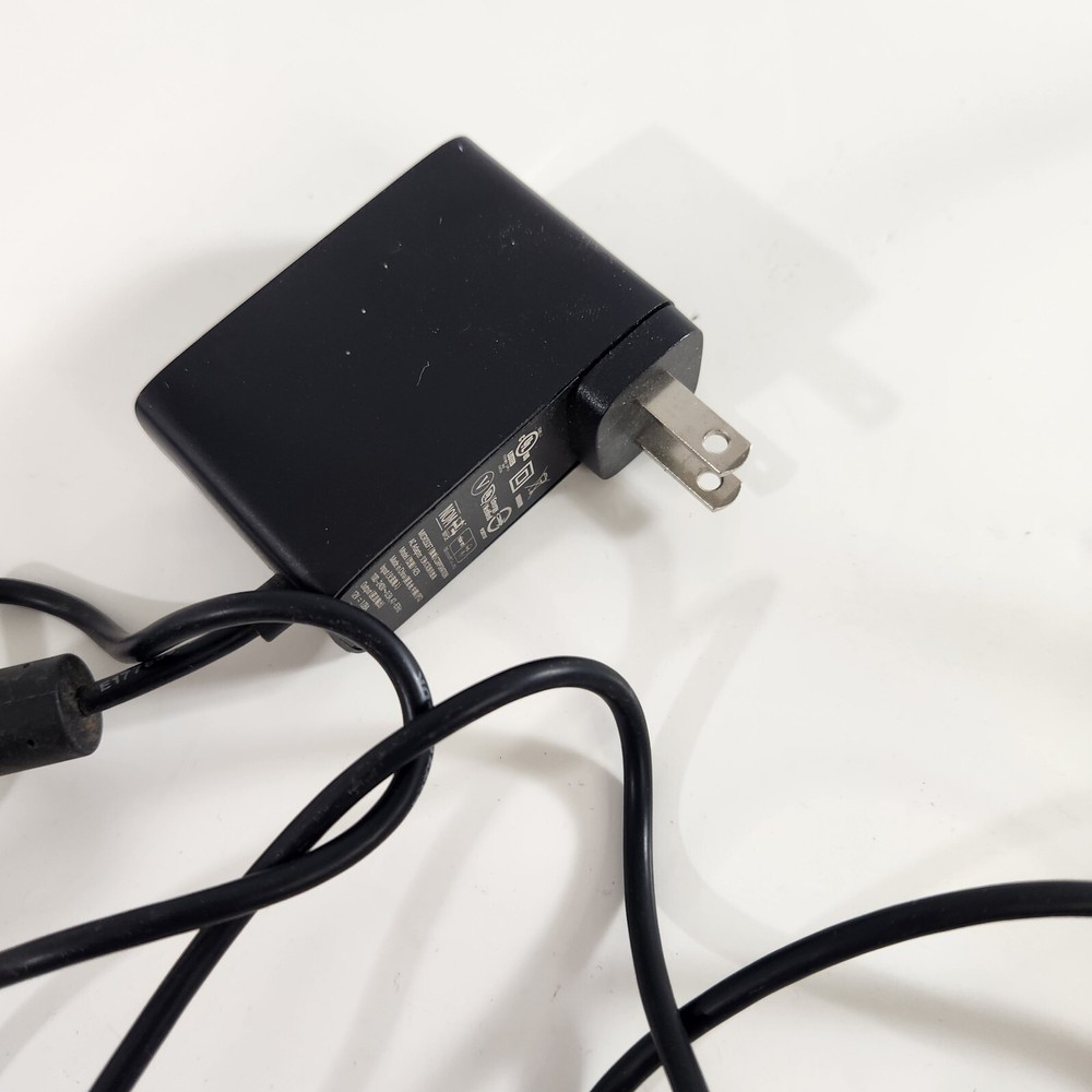 Xbox 360 Kinect Microsoft Model 1414 Motion Sensing Gaming Controller Untested