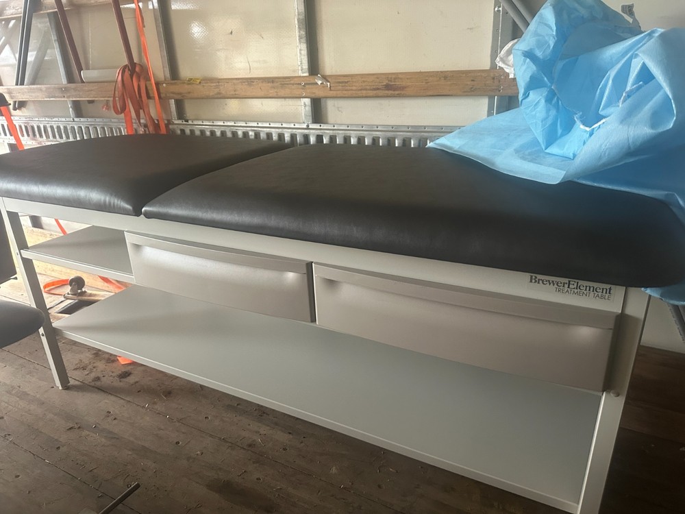 Brewer Element Treatment Table - Good condition.