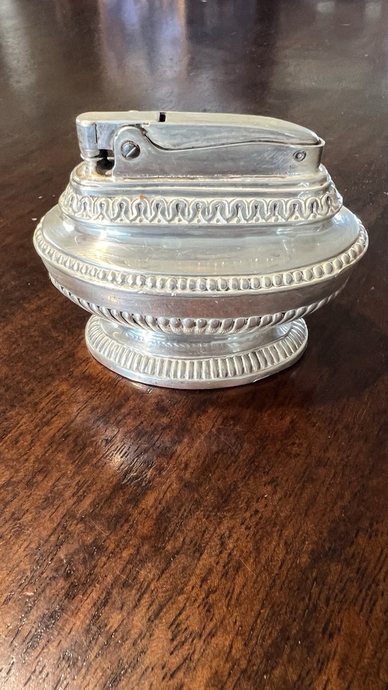 Vintage Ronson Queen Anne Table Lighter