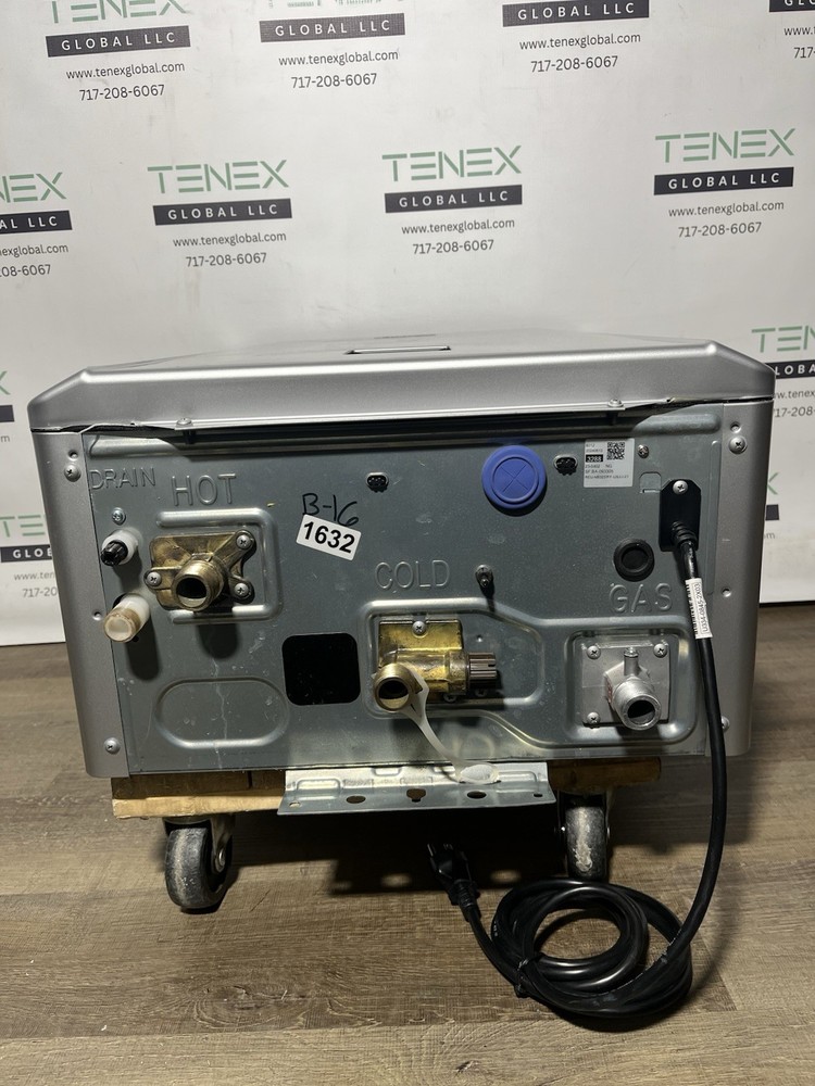 Rinnai RX199iN Tankless Water Heater 199k BTU Nat. Gas/Propane Gas (B-16 #1632)