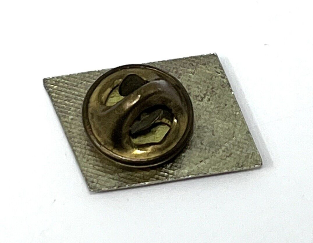 Schlitz Beer Lapel Pin Hat Tac Metal