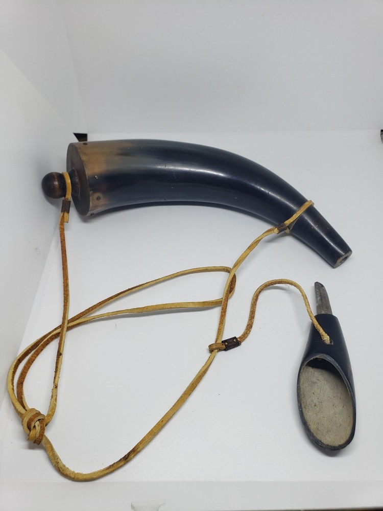 🔥 ANTIQUE POWDER HORN Muzzleloader - Cow Horn