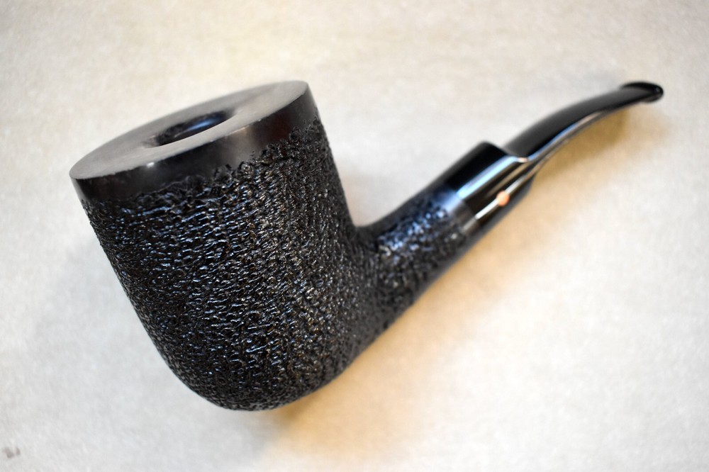 Moretti Pipe Huge Super Magnum Black Rusticated Freehand