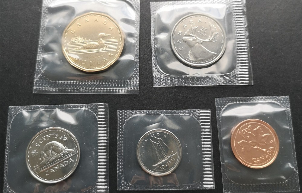 ***CANADA 2002 UNCIRCULATED SEALED COINS SET *** PROOF LIKE ***