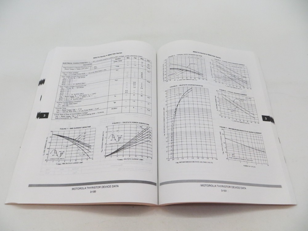 MOTOROLA Thyristor Device Data 1992 Book DL137/D REV 4 tech book