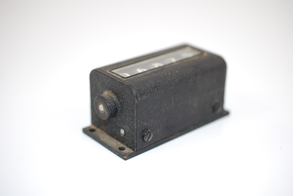 Mechanical Vintage Resettable Counter