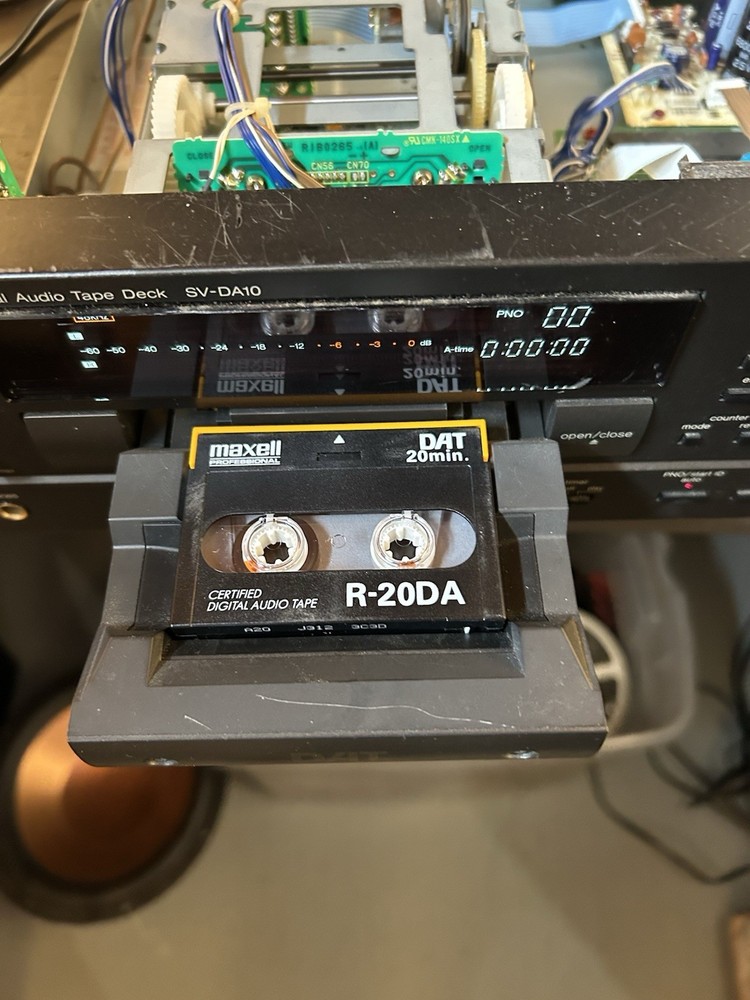Technics SV-DA10 DAT Deck - For Parts Or Repair