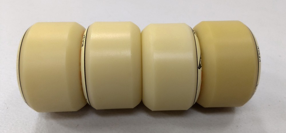 SPITFIRE Bradley 53mm 99a WHEELS Gremlins Spike NEVER RIDDEN & BONES SUPER REDS