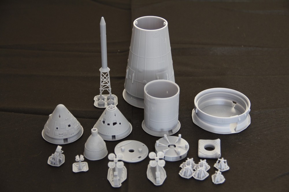 Highly detailed 1/96 scale Saturn V Command Module stack - 3D resin printed kit