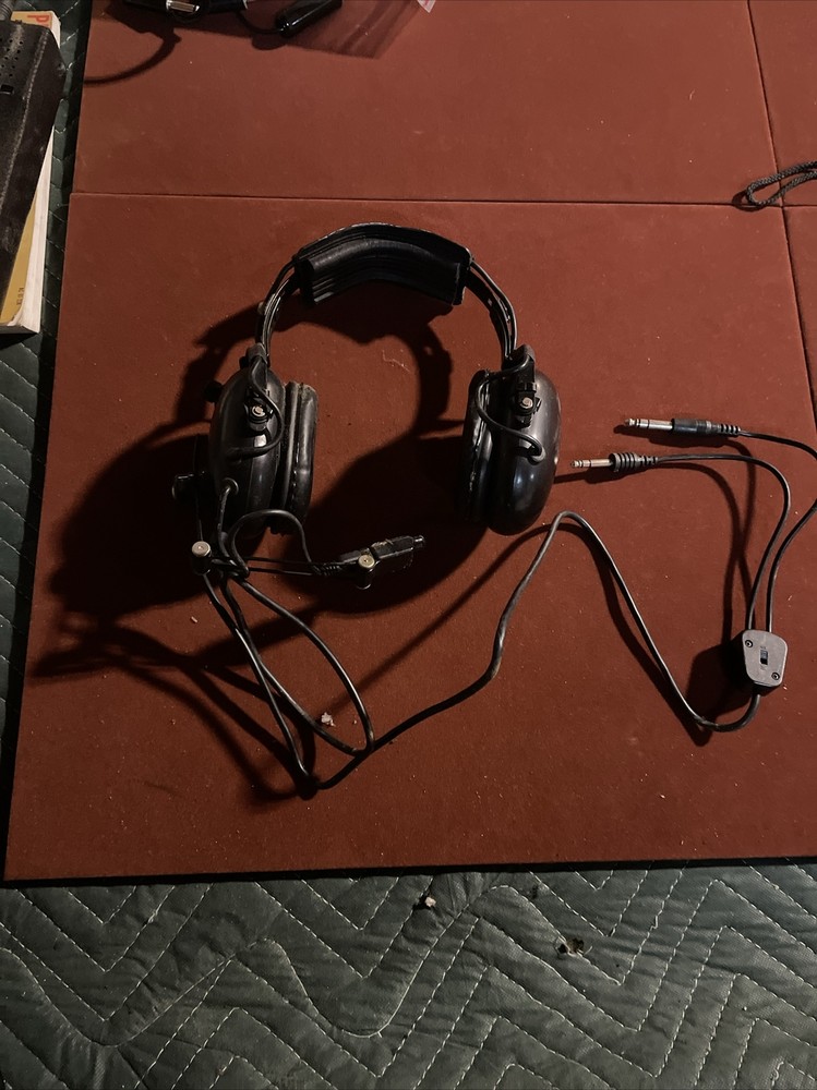ADI Aviation Headset with 2 Plugs