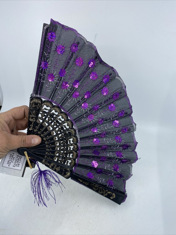 5 Deluxe Foldable Fans