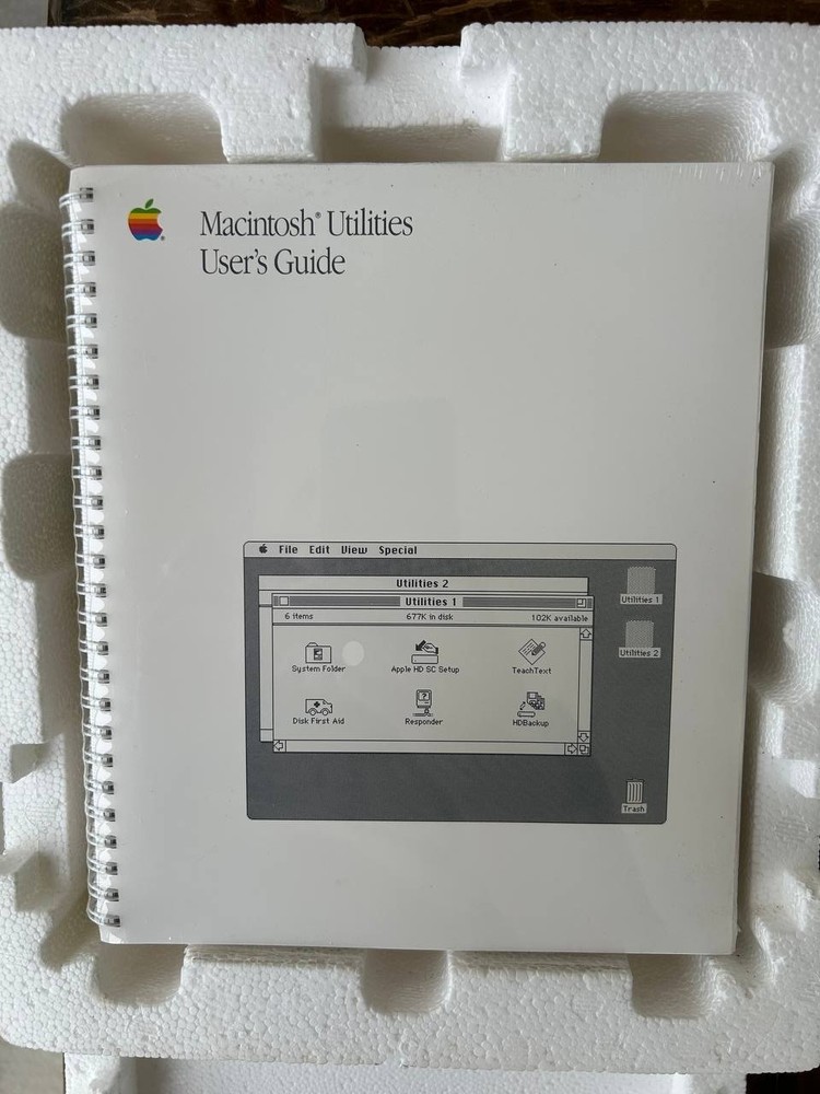 Apple Macintosh System Software Version 6.0.4 HyperCard. Program disks Use Guide