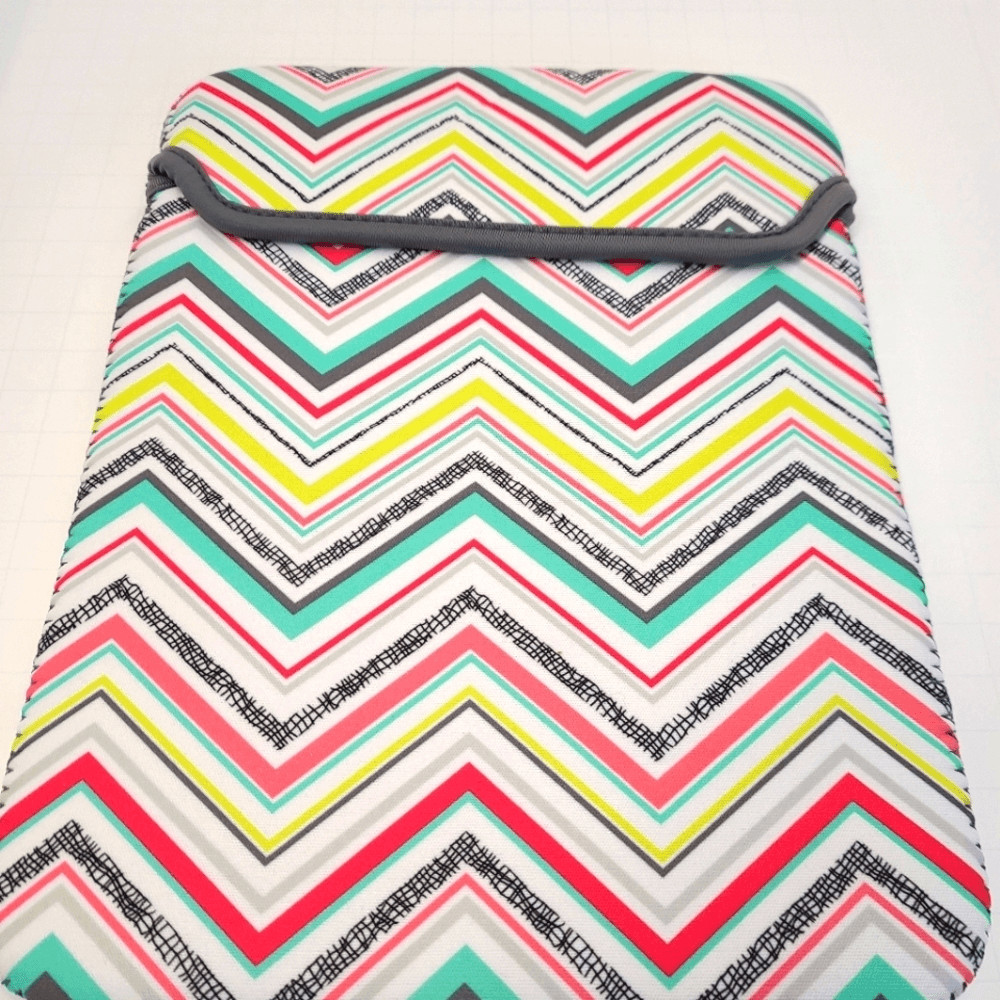 Thirty-One Tablet Cover New in Package