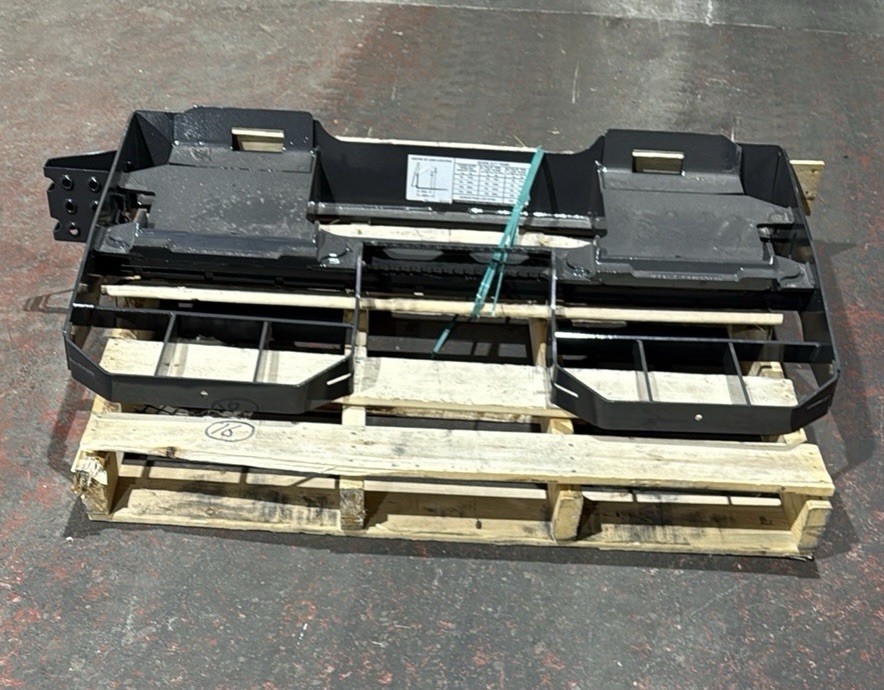 Bobcat OEM 6K SEVERE DUTY PALLET FORK FRAME, 46907101