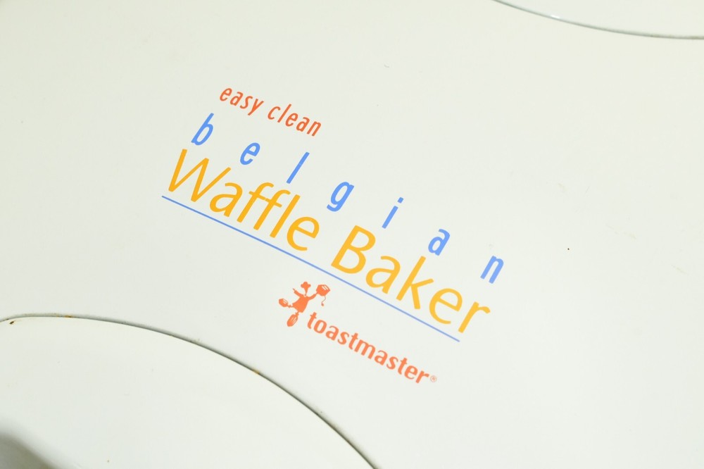 Toastmaster Easy Clean Waffle Baker - TWB2WREG - White, Working