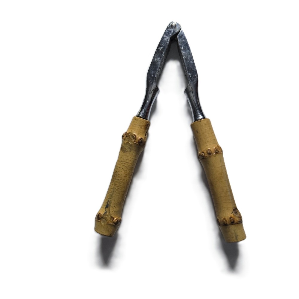 Vintage Bamboo Handle Nutcracker – Silver Metal Kitchen Tool